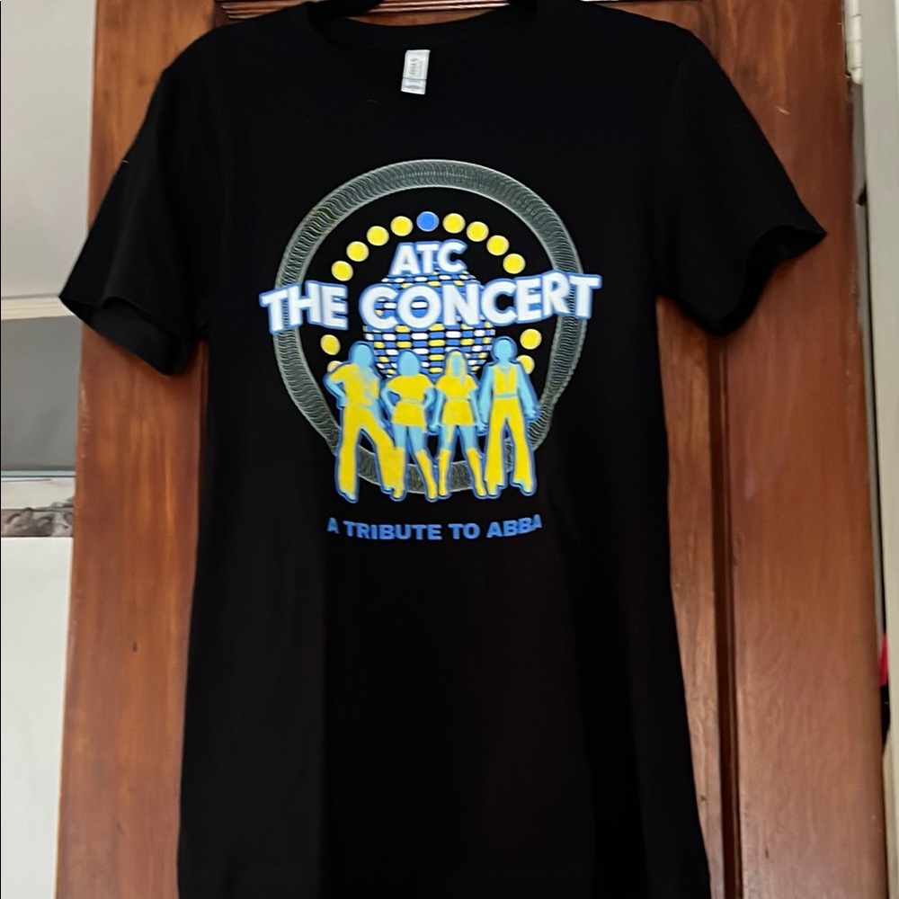 ABBA Tribute  Concert  Tee Black and Yellow Short Sleeve Tee NWOT